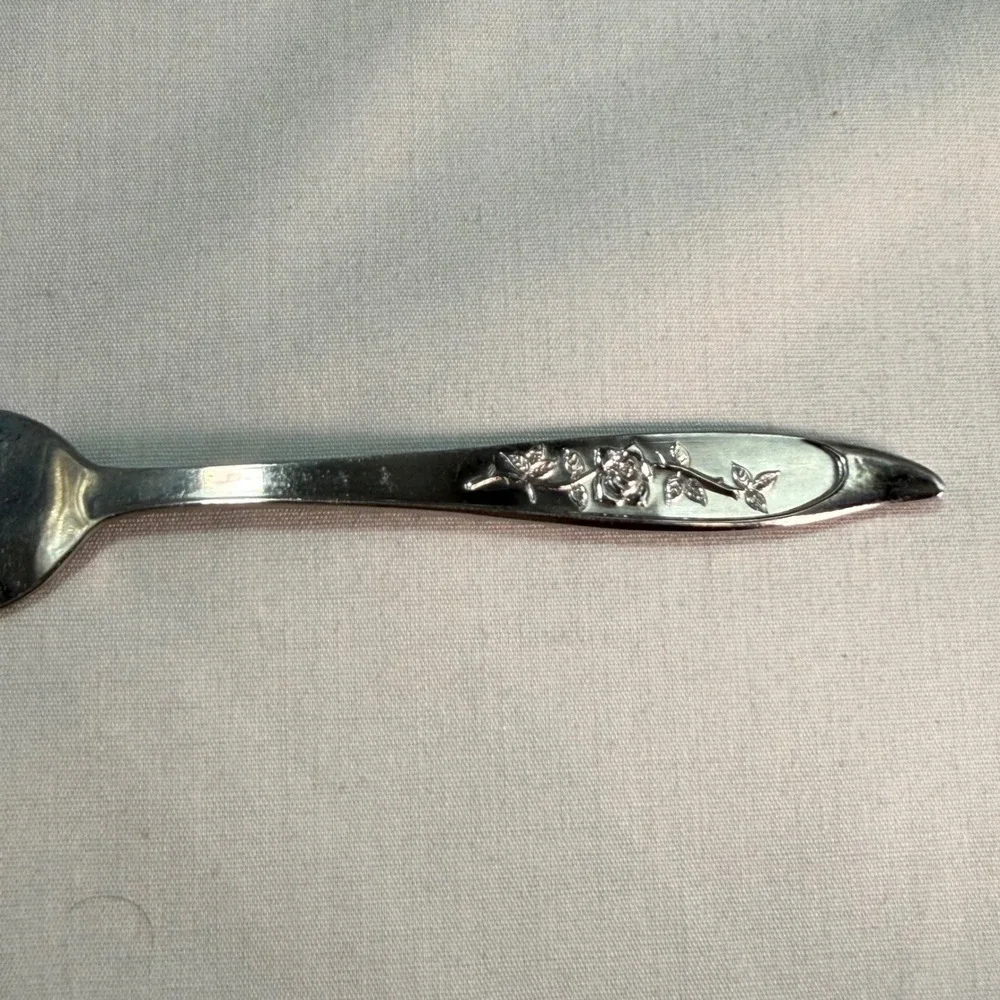 Imperial Rose Silhouette Stainless Japan  31 pc Floral Vintage Replacement Lot